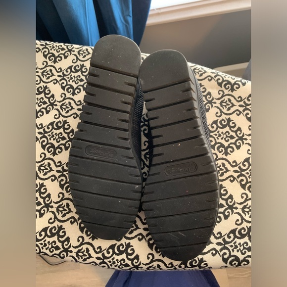 Sofft knit shoes - Picture 2 of 3